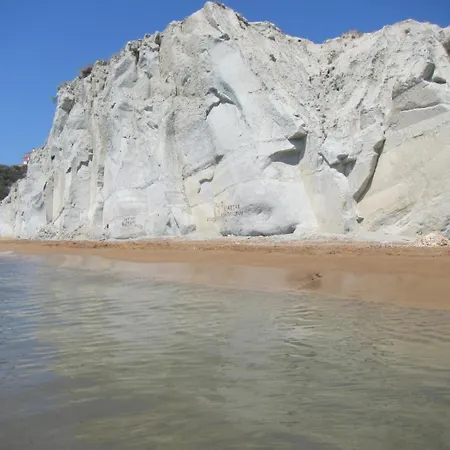 Casakounopetra Apartmán